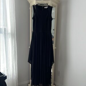 Elegant Black Sleeveless Dress